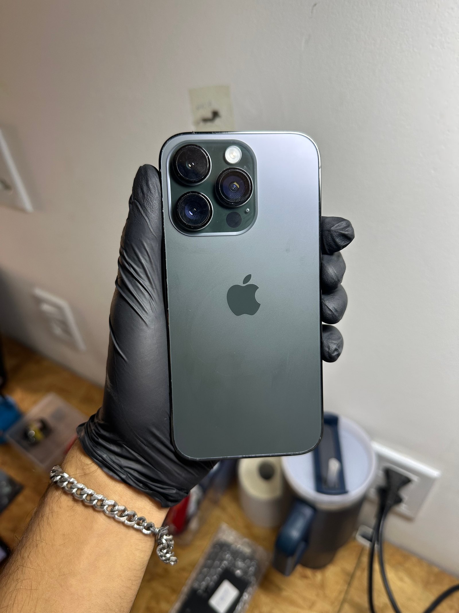 iPhone 14 Pro vidro traseiro trocado