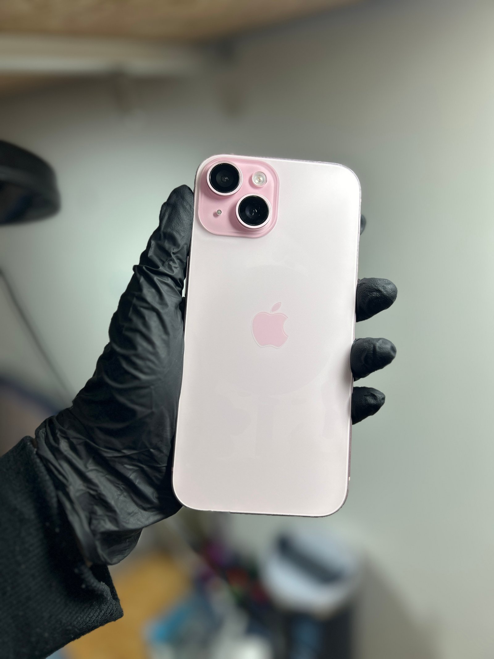 iPhone 15 vidro traseiro trocado