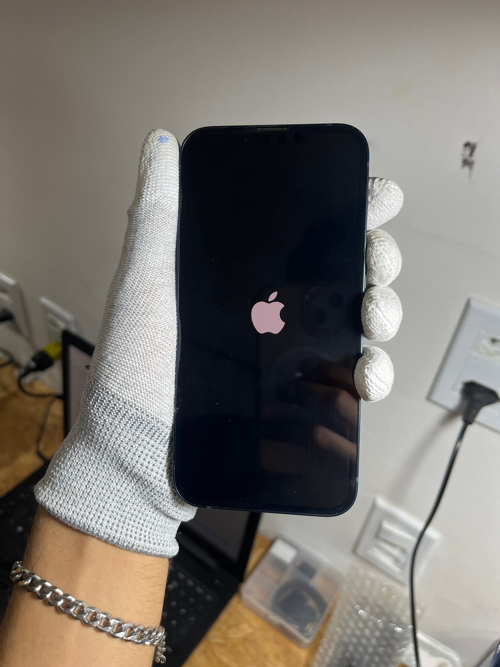 iPhone 16 Pro Max tela trocada